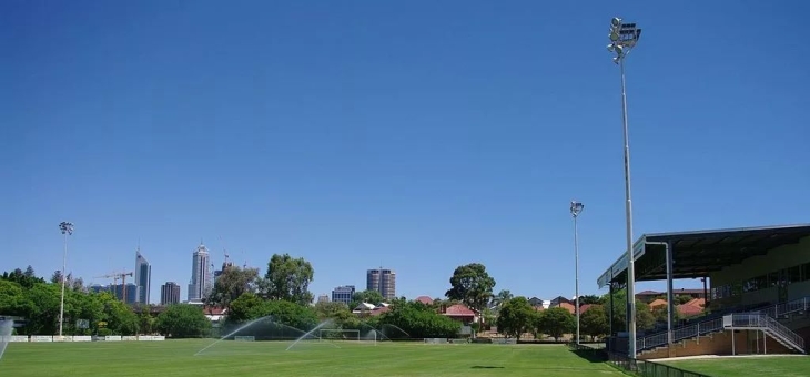 虎扑网-费内巴切发布备战花絮；训练课后火线驰援；足总杯任务艰巨；心理建设被强调的简单介绍