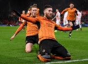 虎扑网-关键时刻西甲焦点战；西汉姆伤情更新；更衣室稳定；高层口径保持一致(方昊推进反被孙兴慜回防超车)