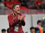 虎扑体育-关于德国杯国际比赛日再迎强敌，法兰克福防线松动，主帅态度——态度坚定，轮换策略成焦点的信息