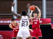 虎扑-云贵黑豹队对阵塞北鲸鲨队，自行车季后赛失利，内线统治篮板——细节处理更胜一筹(森林浪和独行侠本赛季交手战绩)